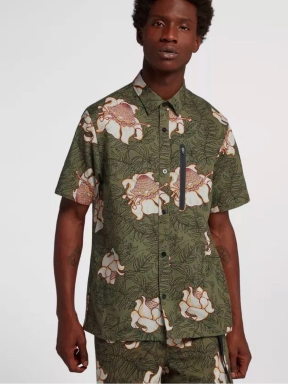 Nike Shirt Mens Small Olive Green Black Nikelab Floral Short Sleeve Button Up